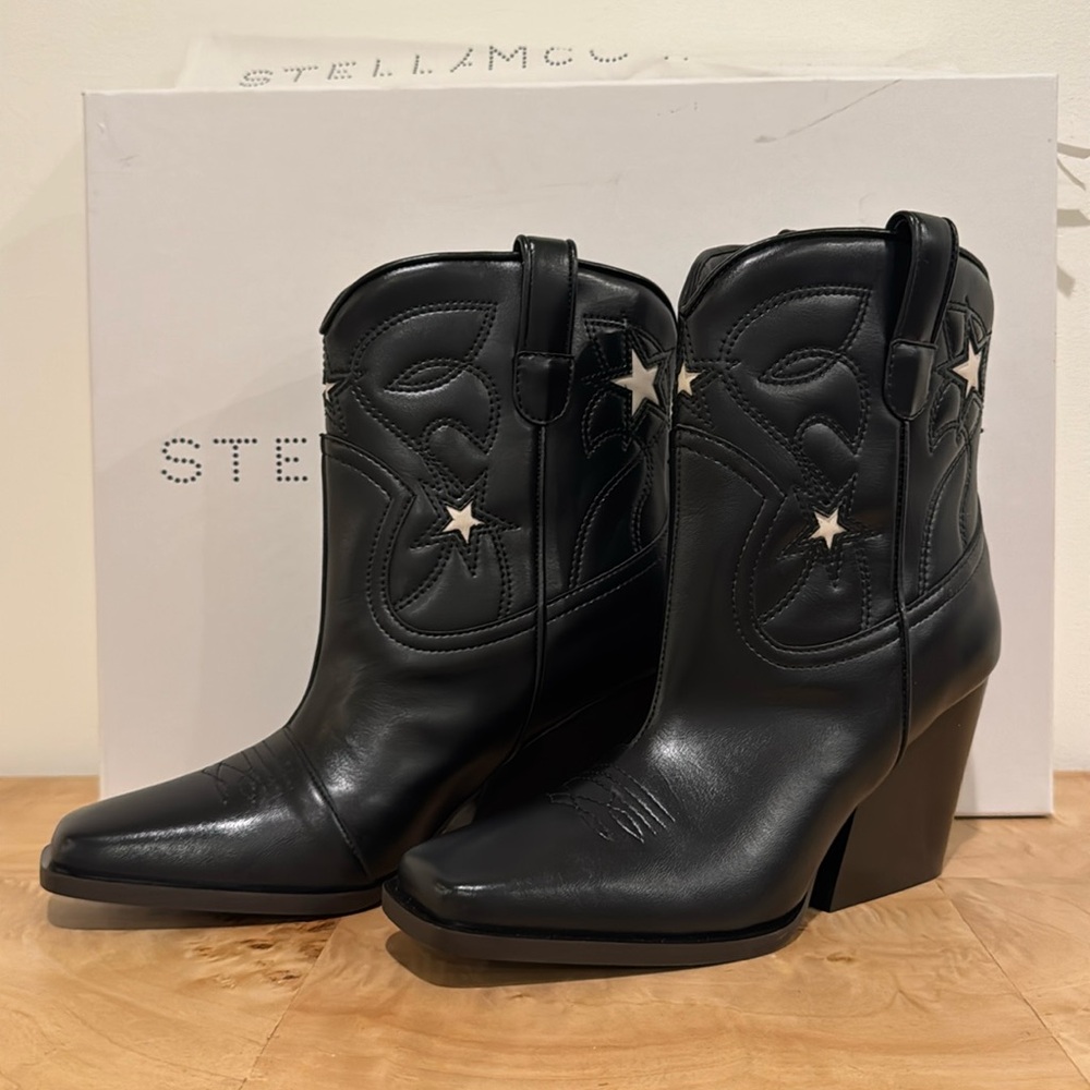 Stella McCartney Cloudy Alter Mat Star Embroidery Cowboy Boots NEW IN BOX